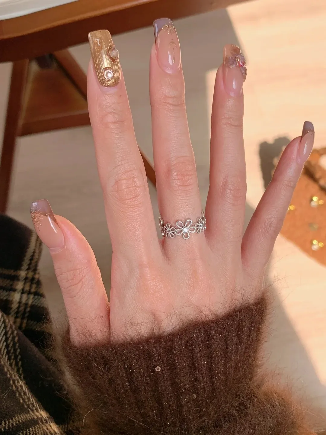 Women's Fashion Ring with Lace Hollow Five-Petal Flower Design - Japanese Korean Style Adjustable Opening Ring for Girls and Ladies showcase 2