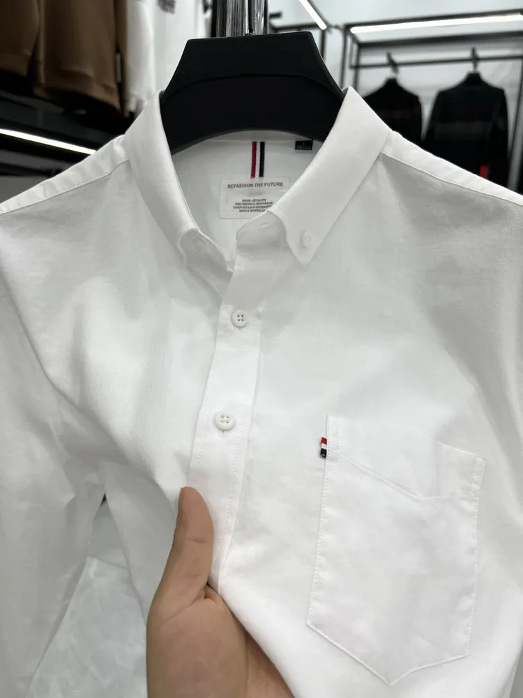 Tommy Hilfiger Men's Long Sleeve Oxford Shirt - Classic Fit Button Down Cotton Dress Shirt - Casual Lapel Top for Men showcase 8