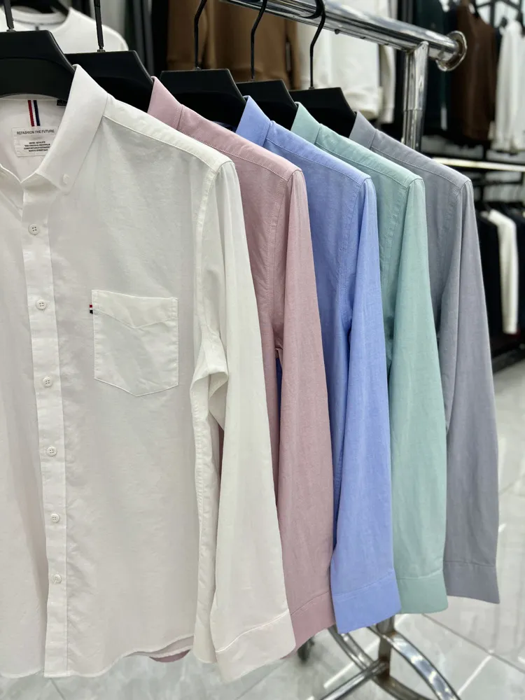 Tommy Hilfiger Men's Long Sleeve Oxford Shirt - Classic Fit Button Down Cotton Dress Shirt - Casual Lapel Top for Men showcase 2