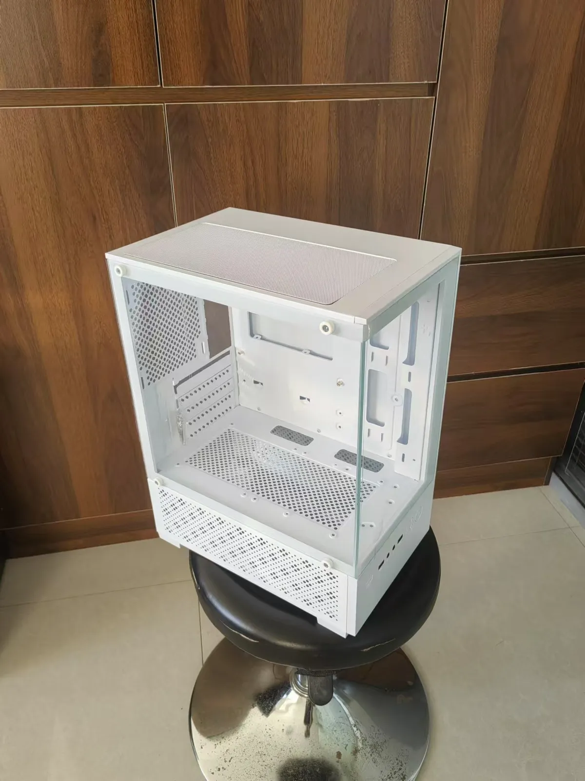 MATX PC Case Tempered Glass Side Panel DIY Desktop Computer Case Micro ATX Gaming PC Case Transparent Shell for Small and Medium Motherboards showcase 5