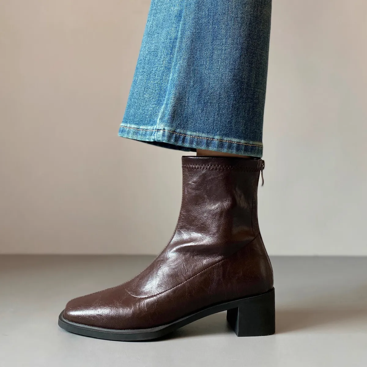 Women's Genuine Leather Ankle Boots Cowhide Thick Heel Square Toe British Style Pleated Black Elastic Slim Fit Autumn Winter Fashion Boots showcase 17