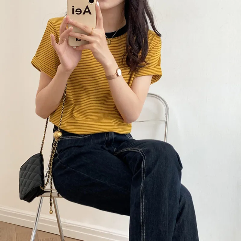 Women's Striped T-Shirt - Short Sleeve Summer Top, Round Neck, Loose Fit, Casual Chic Style for Students & Everyday Wear thumbnail 3
