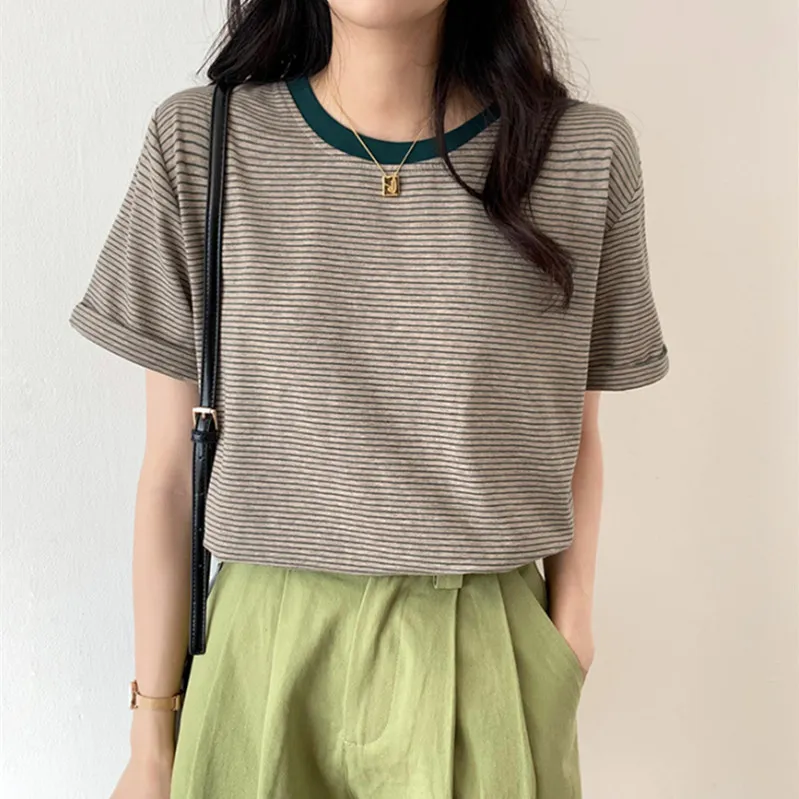 Women's Striped T-Shirt - Short Sleeve Summer Top, Round Neck, Loose Fit, Casual Chic Style for Students & Everyday Wear thumbnail 4