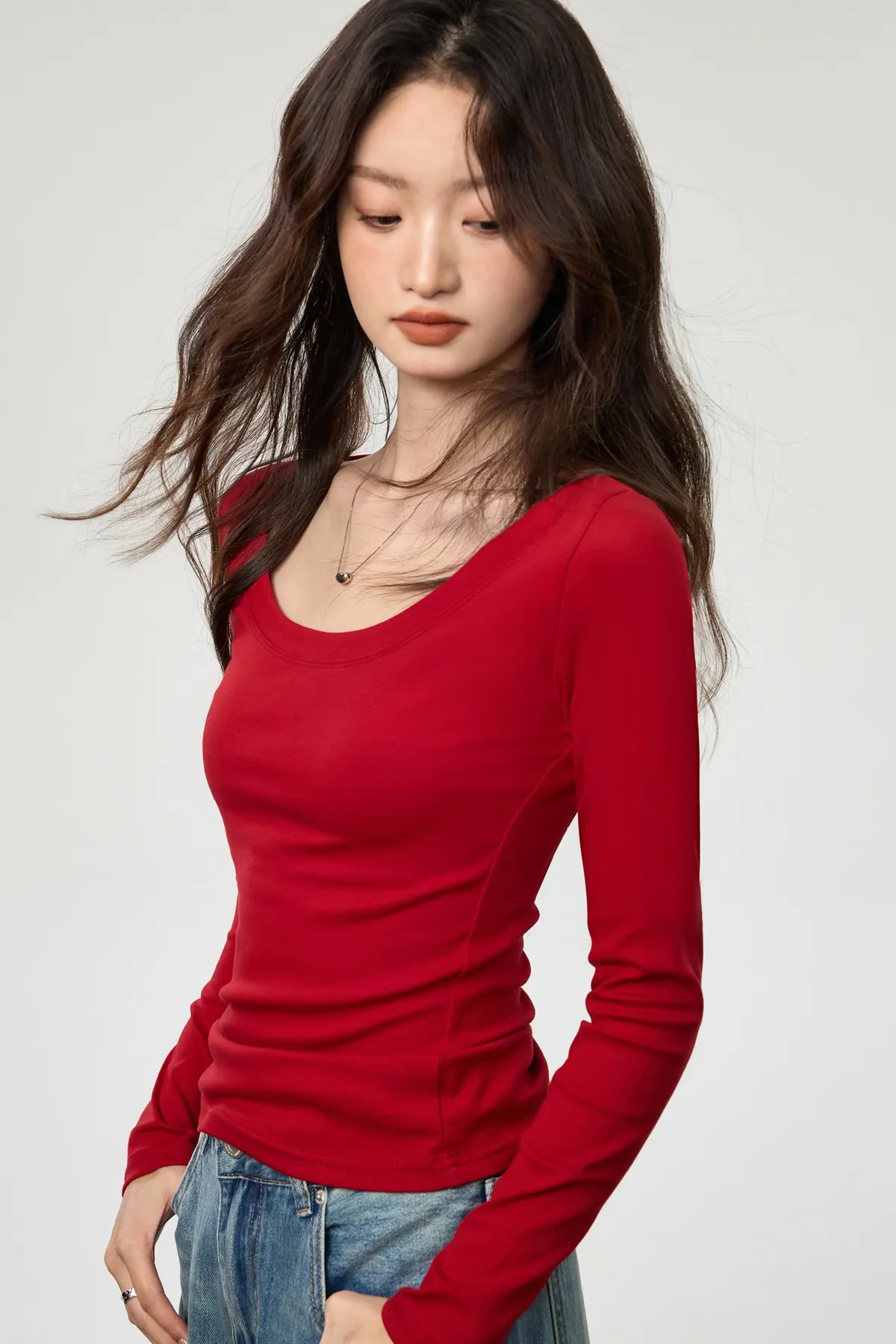 Women's Combed Cotton Long Sleeve T-Shirt - U-Neck Slim Fit Versatile Top for Autumn, Simple Solid Color Undershirt showcase 11
