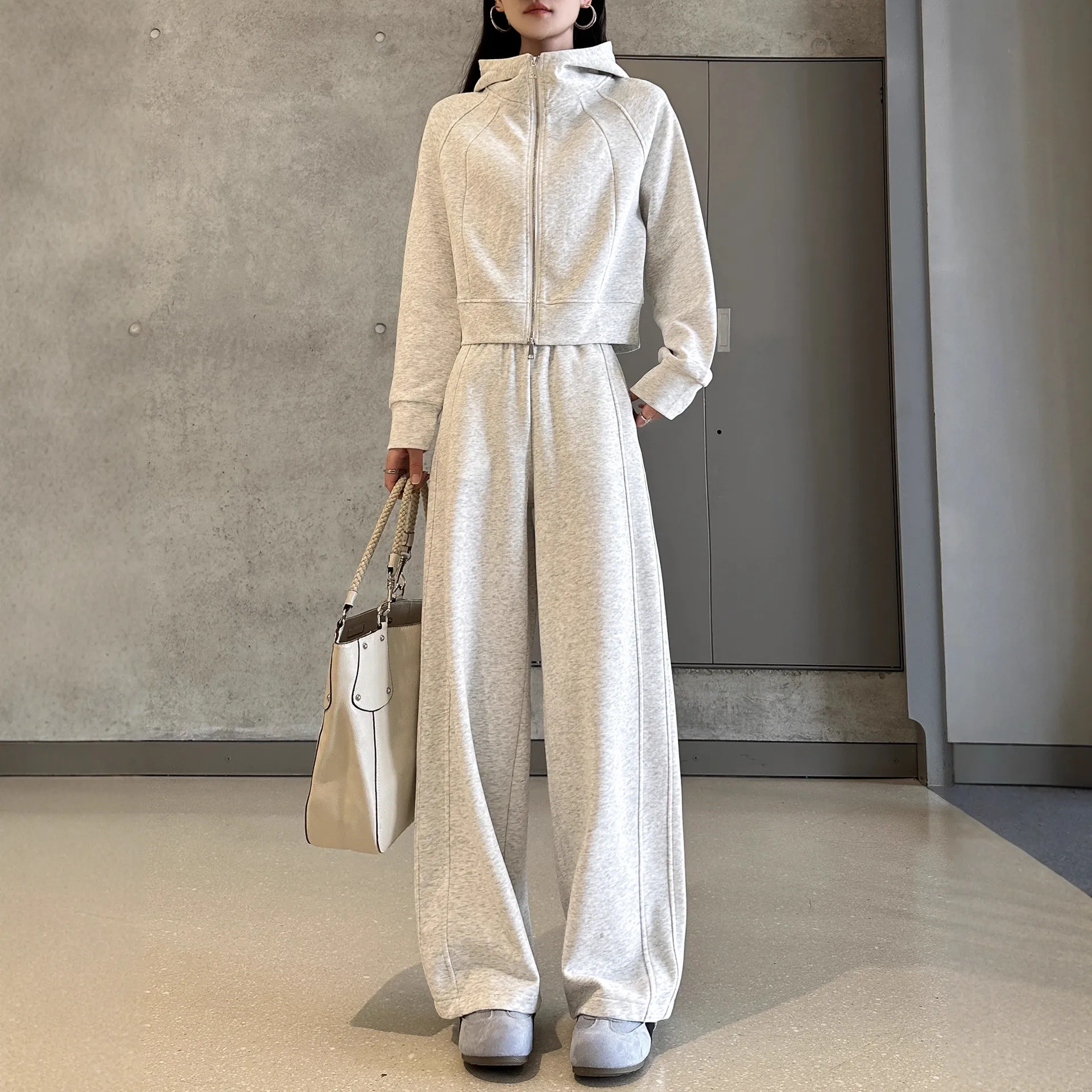 Women's Two-Piece Sportswear Set: Spring/Fall Draped Wide-Leg Sweatpants & Casual Sweatshirt - Fashionable Winter Outerwear Tracksuit for Ladies thumbnail 1