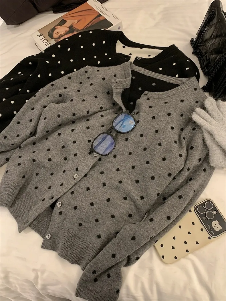 Women's Korean Style Polka Dot Knitted Cardigan Jacket - Soft, Versatile Autumn Winter Fashion Sweater Top showcase 4