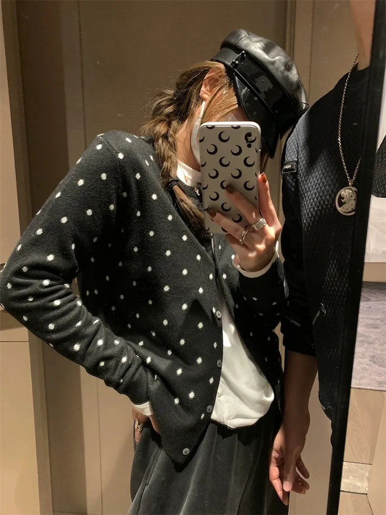 Women's Korean Style Polka Dot Knitted Cardigan Jacket - Soft, Versatile Autumn Winter Fashion Sweater Top showcase 19