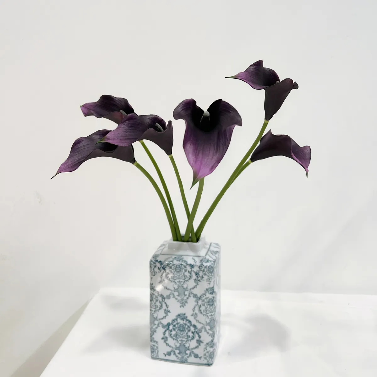 Artificial Calla Lily Flowers for Wedding Home Decoration - Single Stem Real Touch Faux Floral Arrangement Accessories Photography Props showcase 12
