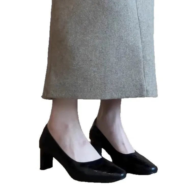 Women's Pleated Retro High Heels - Square Toe Chunky Heel Slip-On Leather Shoes for Professional Commuting & Formal Occasions thumbnail 5