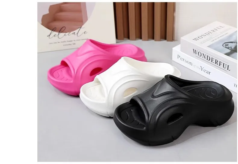 Women's Thick Sole Summer Sandals EVA Platform Height Increasing Anti-Slip Fashionable Home Slippers Student Style Soft Sole Beach Shoes showcase 11