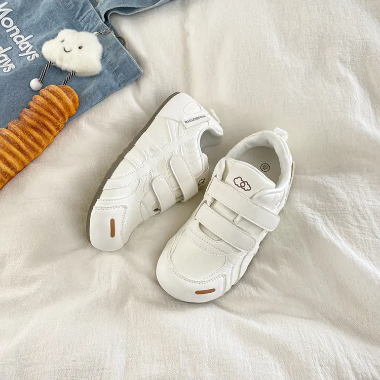 Women's Thick Sole White Sneakers - 2025 Autumn New Casual Versatile Trendy Retro Platform Shoes - Fashionable Ins Niche Style thumbnail 2