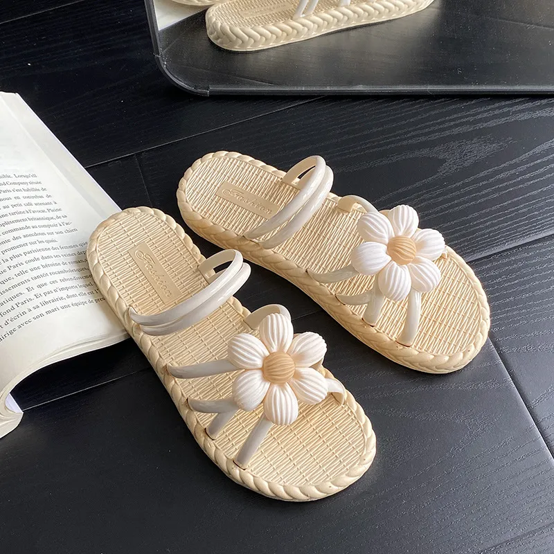 Women's Fashion Straw Slippers Summer Beach Flip-Flops Ethnic Roman Style Two-Wear Sandals - Comfortable and Stylish Flower Design thumbnail 1