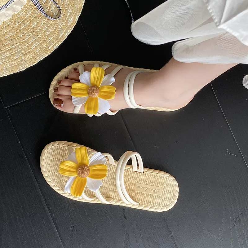Women's Fashion Straw Slippers Summer Beach Flip-Flops Ethnic Roman Style Two-Wear Sandals - Comfortable and Stylish Flower Design thumbnail 7