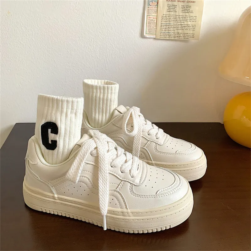 Women's White Sneakers 2024 Spring Fashion Casual Sports Shoes Retro Thick Sole Height Increasing Versatile Student Sneakers Comfortable Walking Shoes showcase 6