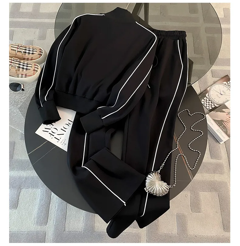 Women's Two-Piece Sweatshirt Suit Set: Fashionable Autumn Sportswear, High-End Casual Outfit with Wide-Leg Pants, Trendy Loungewear for Women showcase 5