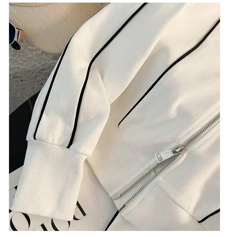 Women's Two-Piece Sweatshirt Suit Set: Fashionable Autumn Sportswear, High-End Casual Outfit with Wide-Leg Pants, Trendy Loungewear for Women showcase 17