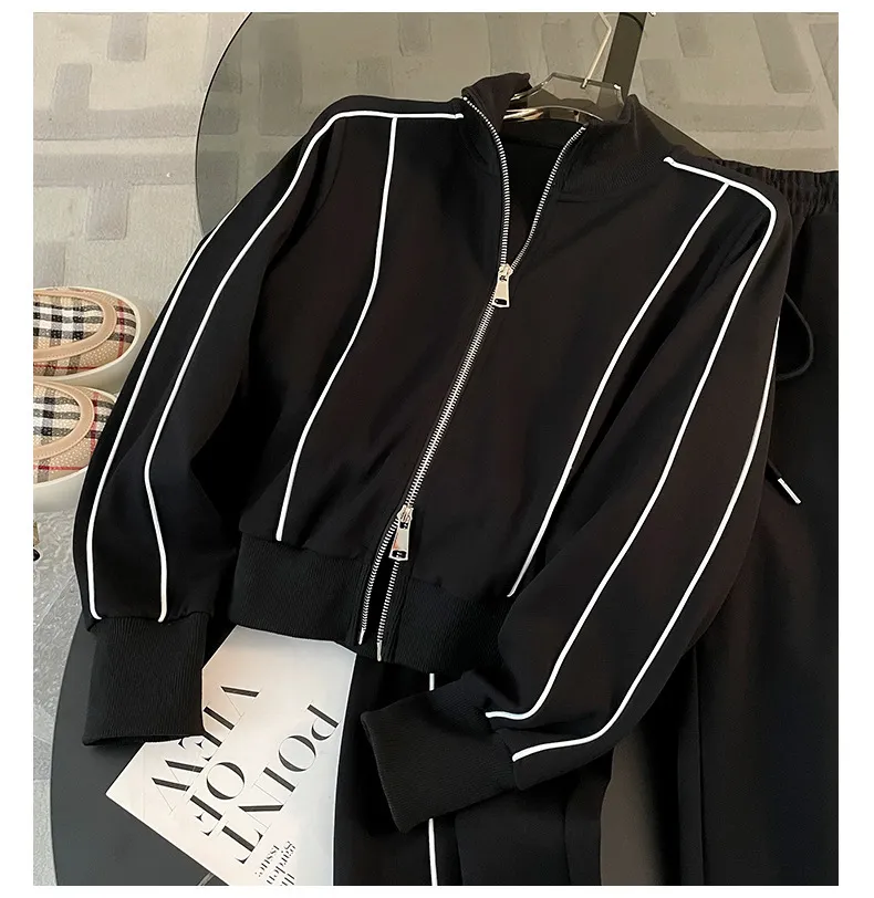 Women's Two-Piece Sweatshirt Suit Set: Fashionable Autumn Sportswear, High-End Casual Outfit with Wide-Leg Pants, Trendy Loungewear for Women showcase 6