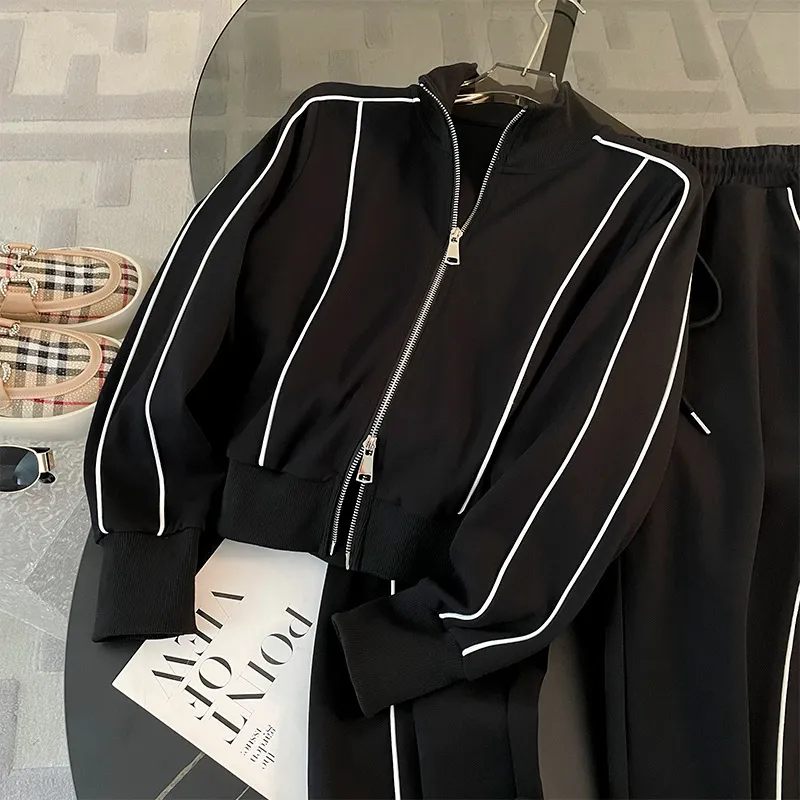 Women's Two-Piece Sweatshirt Suit Set: Fashionable Autumn Sportswear, High-End Casual Outfit with Wide-Leg Pants, Trendy Loungewear for Women thumbnail 4
