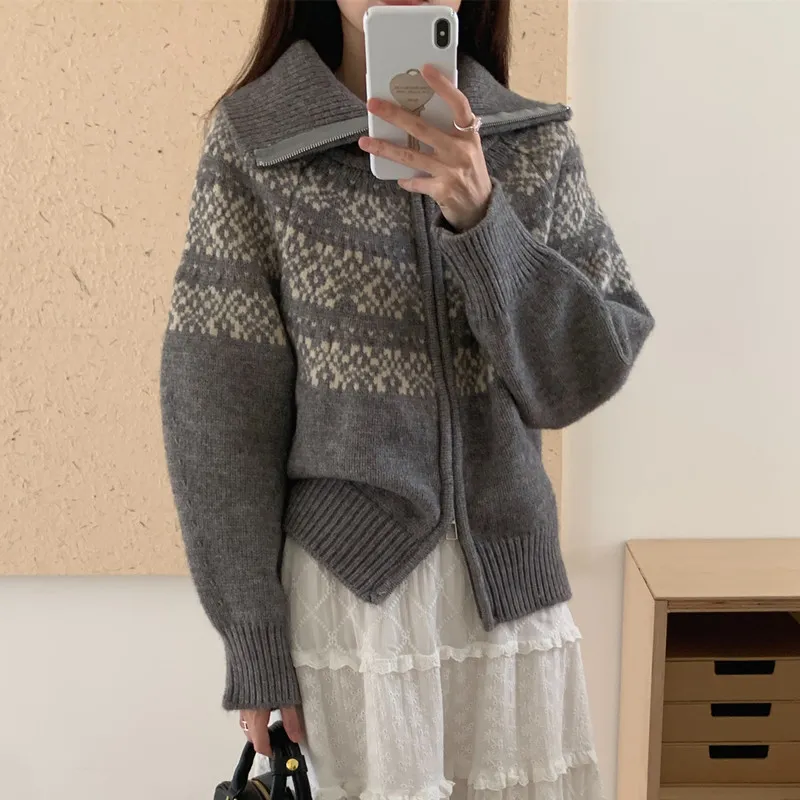 Fair Isle Jacquard Knit Cardigan Sweater - Women's Autumn Winter Zip Up Retro Christmas Top thumbnail 3