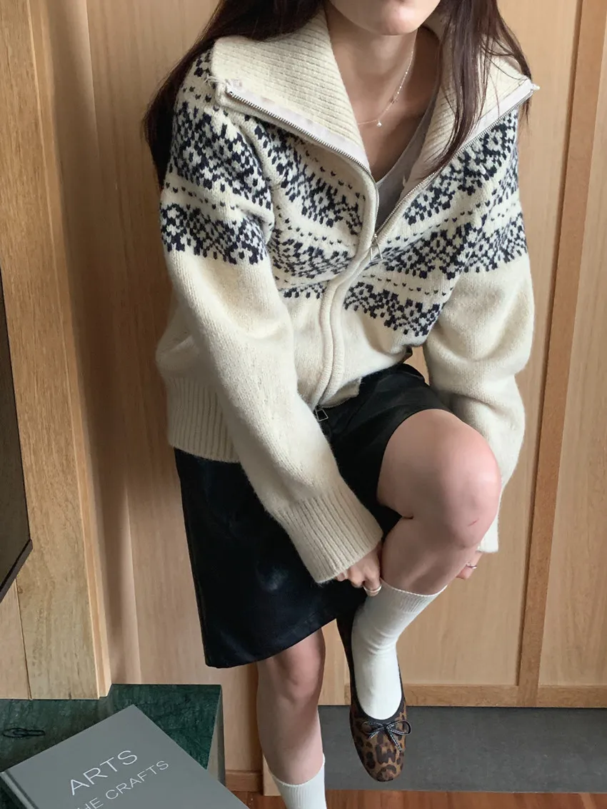 Fair Isle Jacquard Knit Cardigan Sweater - Women's Autumn Winter Zip Up Retro Christmas Top showcase 8