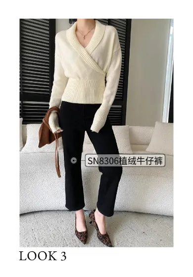 Women's V-Neck Knitted Sweater Cross Design Slim Fit Fashionable Pullover Top Elegant Blogger Style Jumper for Ladies showcase 12