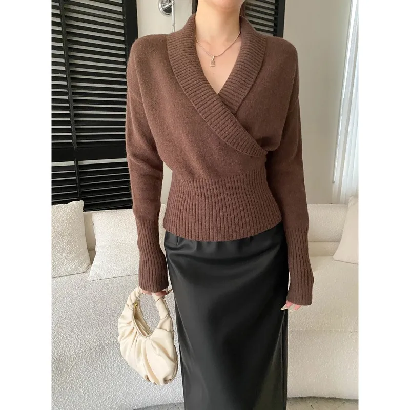 Women's V-Neck Knitted Sweater Cross Design Slim Fit Fashionable Pullover Top Elegant Blogger Style Jumper for Ladies thumbnail 9