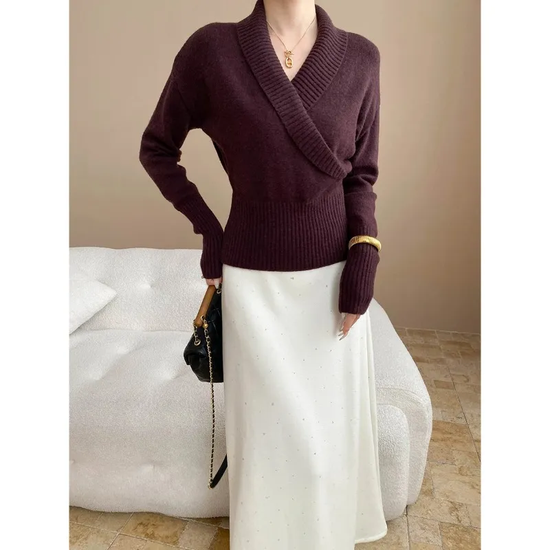Women's V-Neck Knitted Sweater Cross Design Slim Fit Fashionable Pullover Top Elegant Blogger Style Jumper for Ladies thumbnail 8