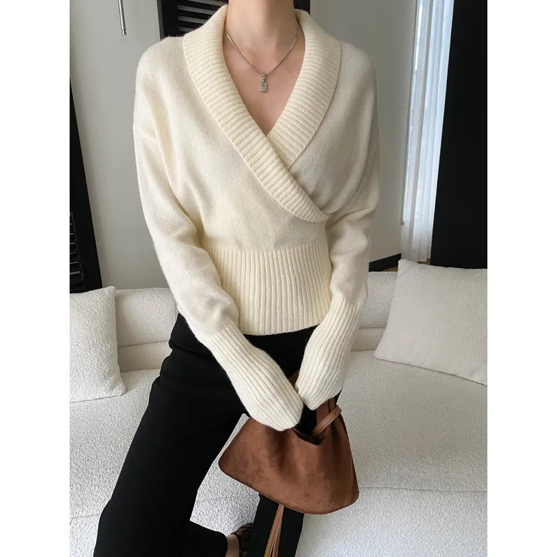 Women's V-Neck Knitted Sweater Cross Design Slim Fit Fashionable Pullover Top Elegant Blogger Style Jumper for Ladies thumbnail 7
