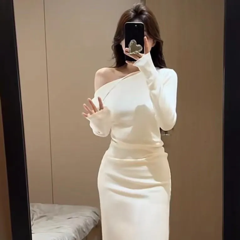 Women's Off-Shoulder Long Sleeve Sweater Top - High Bottom Niche Design, Sloping Shoulder, Mid-Length, Retro Chic, Fashionable, Elegant Bottoming Shirt thumbnail 10