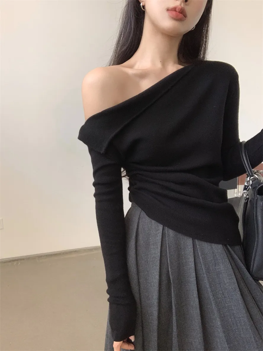 Women's Off-Shoulder Long Sleeve Sweater Top - High Bottom Niche Design, Sloping Shoulder, Mid-Length, Retro Chic, Fashionable, Elegant Bottoming Shirt showcase 4