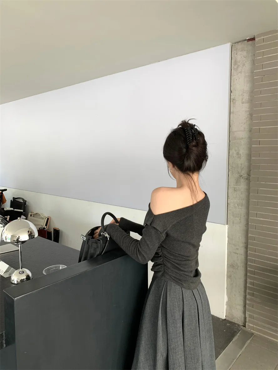 Women's Off-Shoulder Long Sleeve Sweater Top - High Bottom Niche Design, Sloping Shoulder, Mid-Length, Retro Chic, Fashionable, Elegant Bottoming Shirt showcase 19