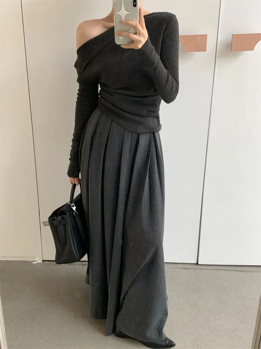 Women's Off-Shoulder Long Sleeve Sweater Top - High Bottom Niche Design, Sloping Shoulder, Mid-Length, Retro Chic, Fashionable, Elegant Bottoming Shirt showcase 13