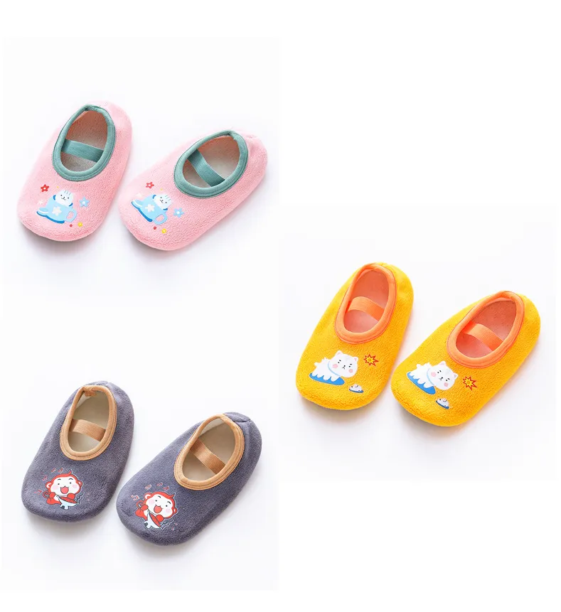 Baby Floor Socks with Fleece Lining - Toddler Anti-Slip Shoes for Autumn and Winter Indoor Use - Wholesale Available for Boys and Girls showcase 9
