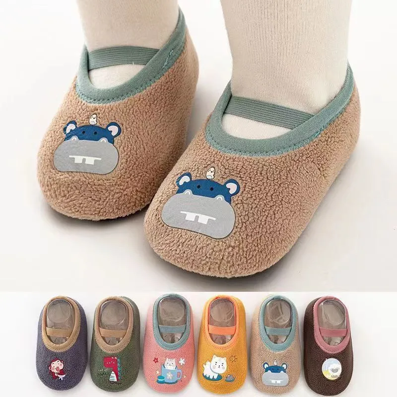 Baby Floor Socks with Fleece Lining - Toddler Anti-Slip Shoes for Autumn and Winter Indoor Use - Wholesale Available for Boys and Girls thumbnail 2