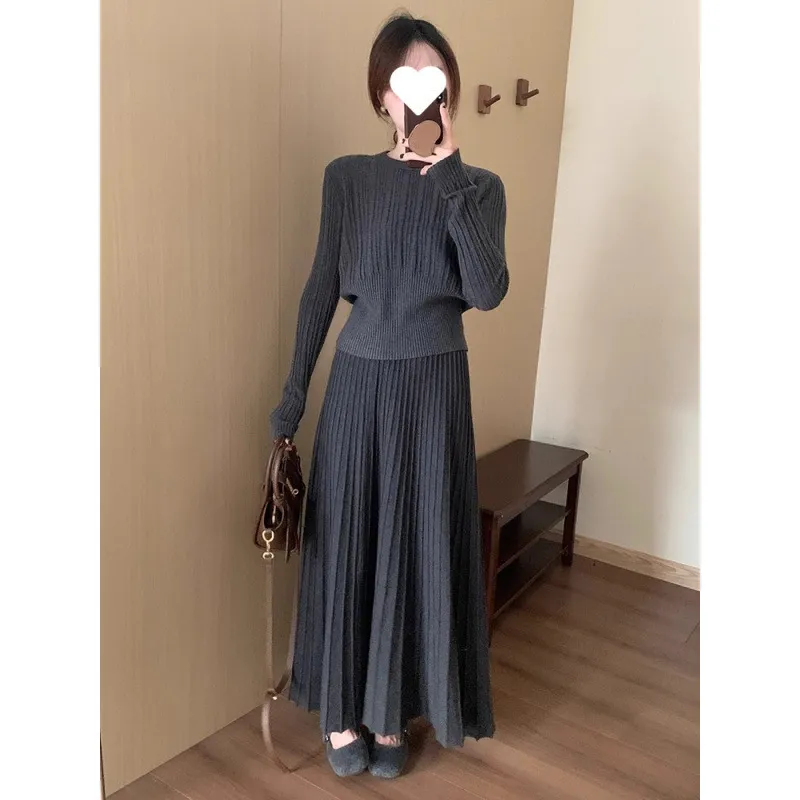 Women's Faux Fur Vest - Korean Style High-End Furry Sleeveless Coat for Autumn Winter 2025 - Warm, Stylish Outerwear showcase 11