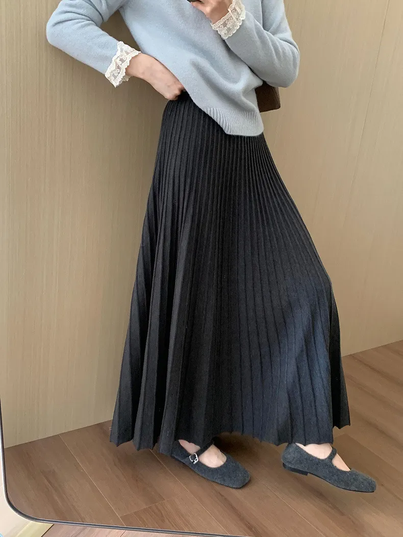 Women's Faux Fur Vest - Korean Style High-End Furry Sleeveless Coat for Autumn Winter 2025 - Warm, Stylish Outerwear showcase 17