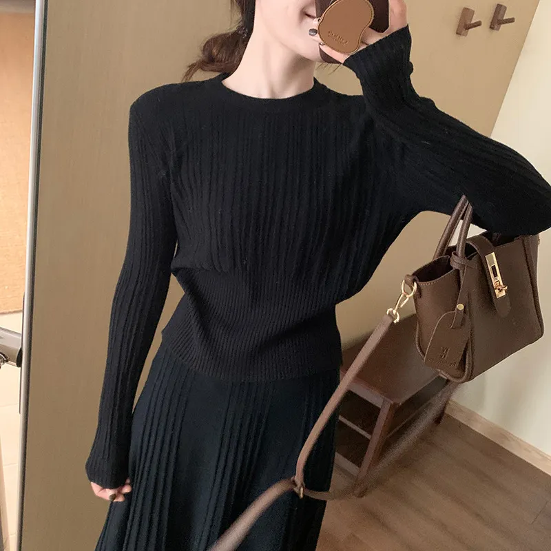 Women's Faux Fur Vest - Korean Style High-End Furry Sleeveless Coat for Autumn Winter 2025 - Warm, Stylish Outerwear showcase 12