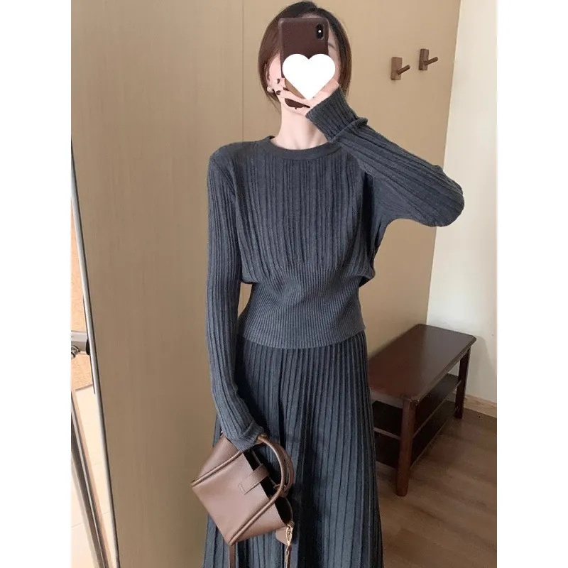 Women's Faux Fur Vest - Korean Style High-End Furry Sleeveless Coat for Autumn Winter 2025 - Warm, Stylish Outerwear showcase 10