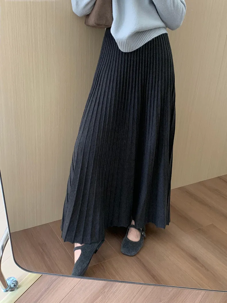 Women's Faux Fur Vest - Korean Style High-End Furry Sleeveless Coat for Autumn Winter 2025 - Warm, Stylish Outerwear showcase 20