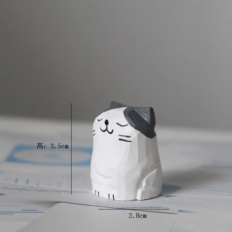 White/Gray Cat (Up)