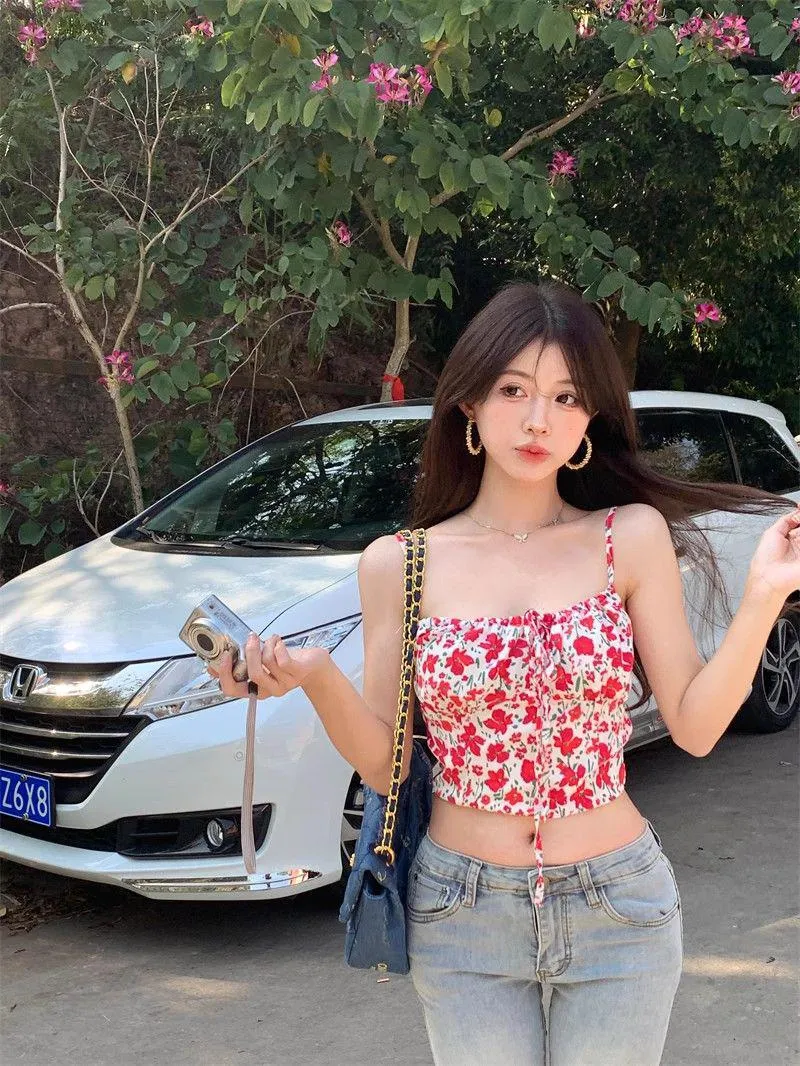 Women's Summer Floral Print Crop Top Sexy Sleeveless Camisole Inner Wear for Travel and Vacation showcase 6