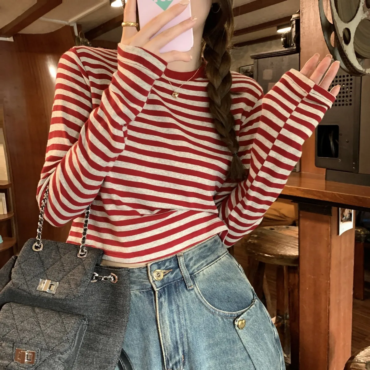 Women's Contrast Color Striped Long-Sleeve T-Shirt - Casual Slim Fit Inner Layering Top for Autumn - Image 1
