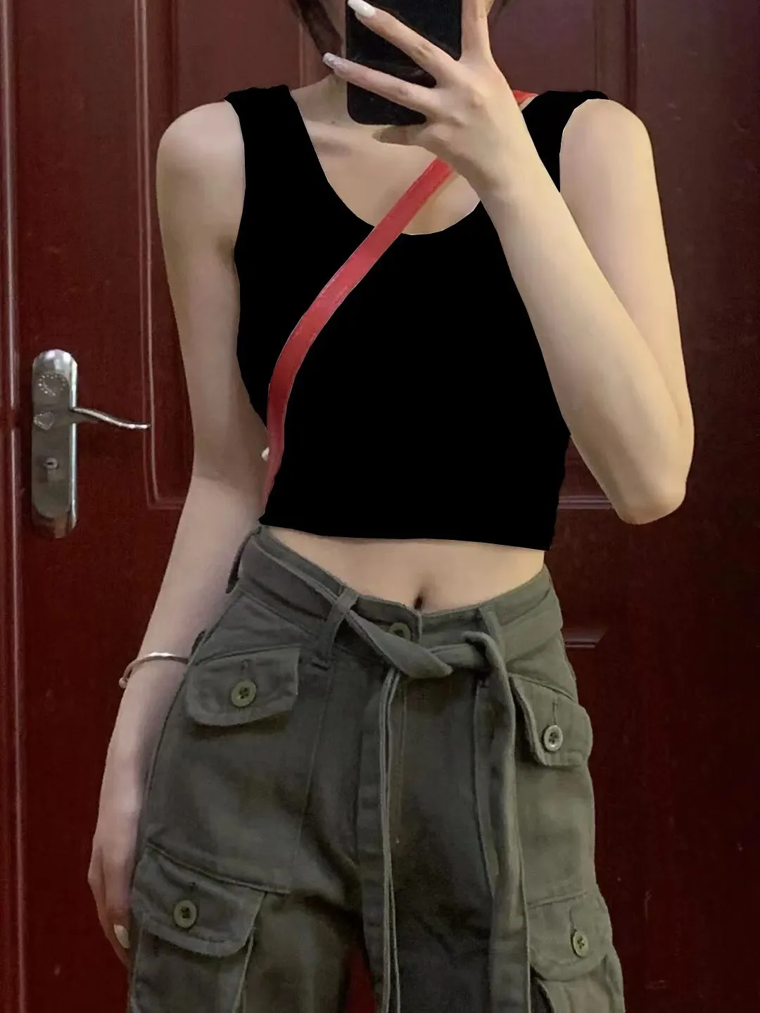 2026 Summer Women's Crop Top Camisole - Versatile Outerwear or Inner Wear, Stylish Sleeveless Design for Everyday Fashion thumbnail 7