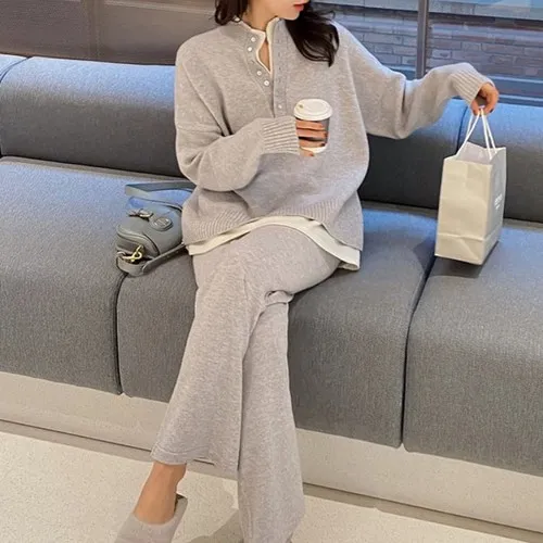 Women's V-Neck Knitted Cardigan Sweater Jacket - Soft, Skin-Friendly, Loose Fit, Knee-Length Lazy Style for Autumn showcase 5