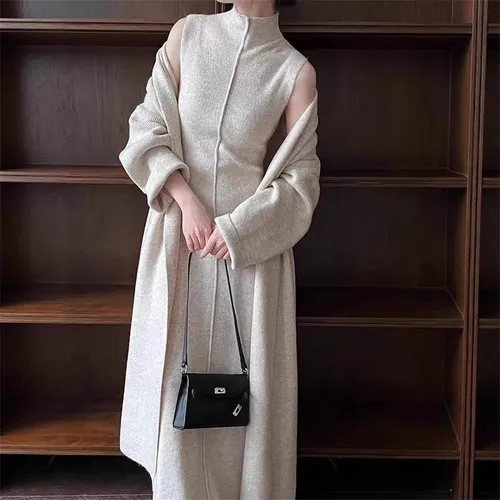 Women's V-Neck Knitted Cardigan Sweater Jacket - Soft, Skin-Friendly, Loose Fit, Knee-Length Lazy Style for Autumn showcase 6