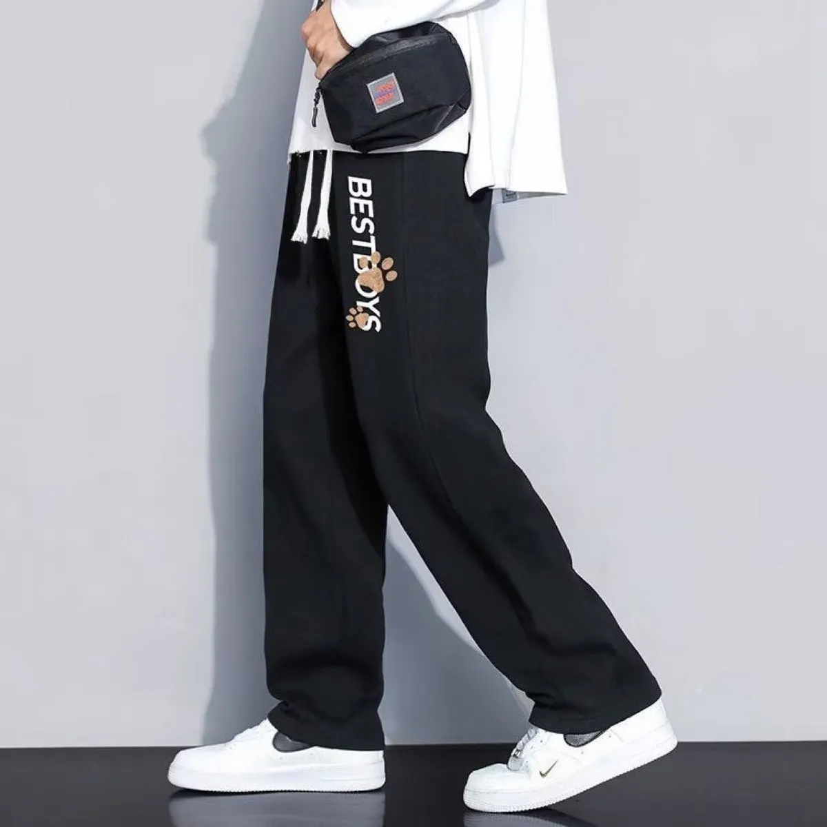 Men's Casual Sweatpants Loose Fit Straight Leg Joggers Breathable Lightweight Sports Pants for Spring Autumn Youth Wide Leg Trousers showcase 5