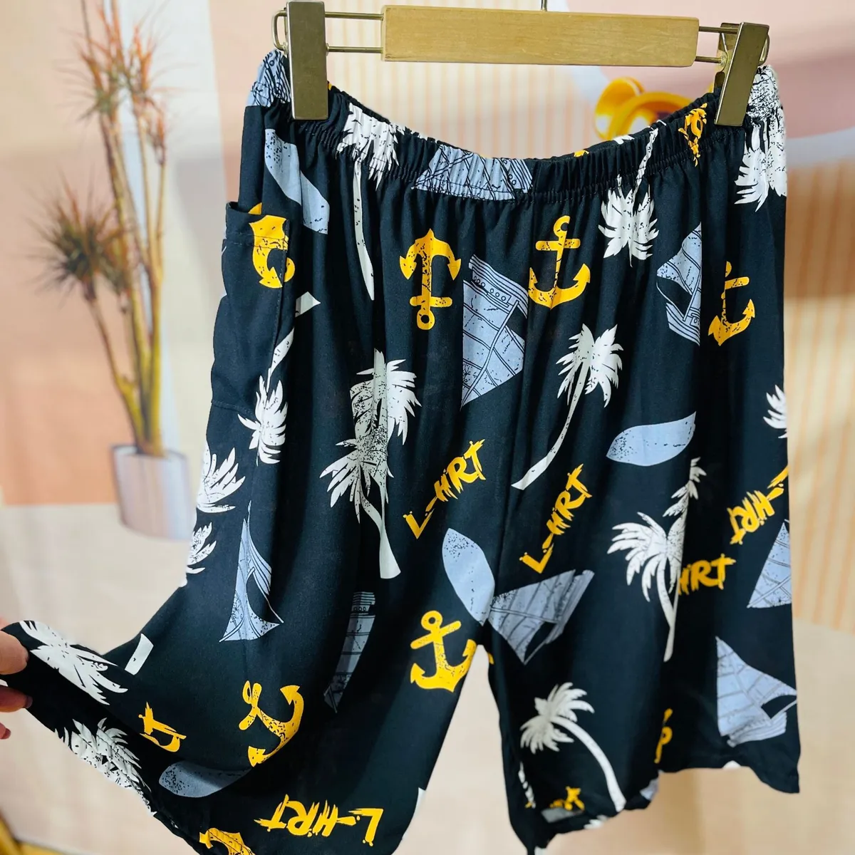Men's Hawaiian Print Rayon Shorts - Quick-Drying Casual Beach Summer Fashion Pants for Sports & Leisure showcase 9
