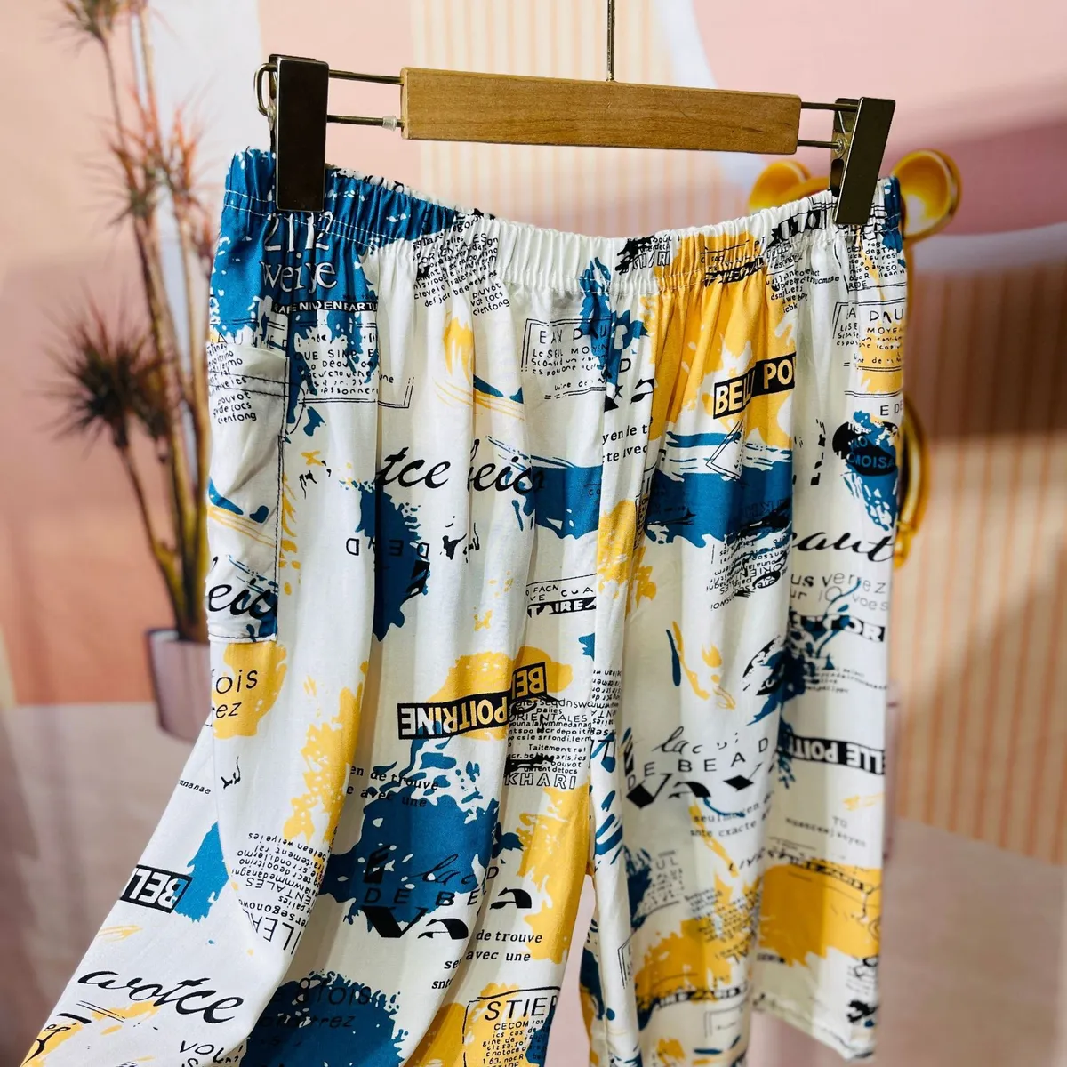 Men's Hawaiian Print Rayon Shorts - Quick-Drying Casual Beach Summer Fashion Pants for Sports & Leisure showcase 11