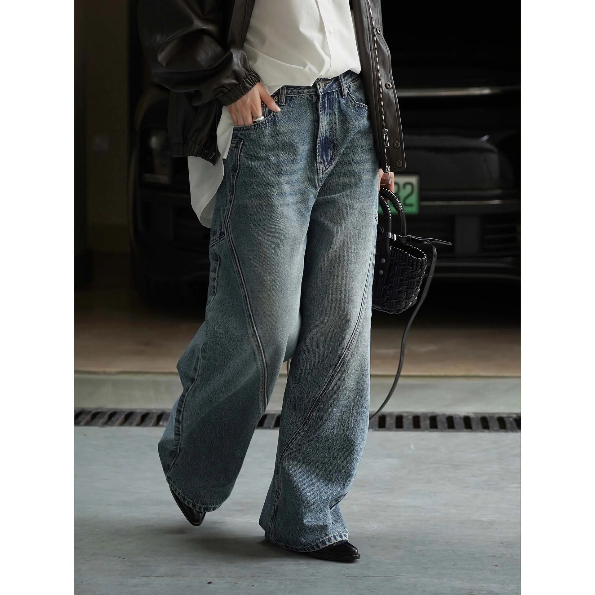 Louvre Women's Autumn Winter Korean Style Fashionable Workwear Jeans - Loose Wide-Leg Cut & Spliced Design for a Personalized Look thumbnail 3