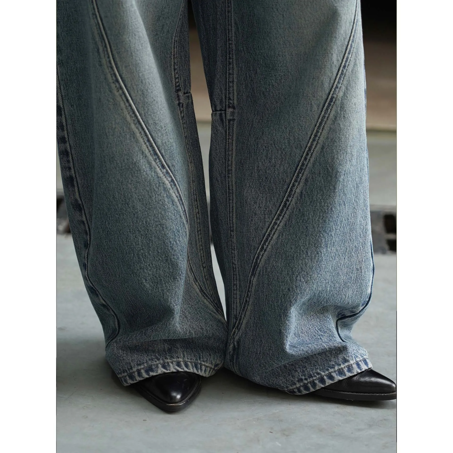 Louvre Women's Autumn Winter Korean Style Fashionable Workwear Jeans - Loose Wide-Leg Cut & Spliced Design for a Personalized Look thumbnail 4